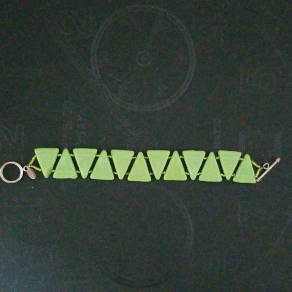 Mimi Beads Hand Made Mint Green Beaded Geometric Bracelet